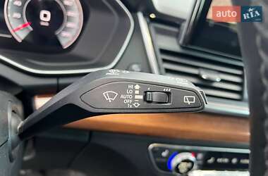 Позашляховик / Кросовер Audi Q5 2020 в 