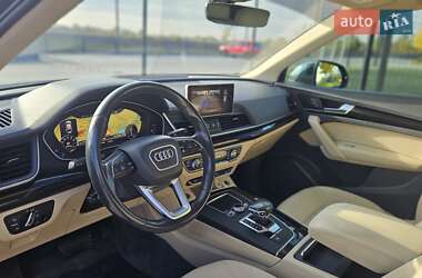 Позашляховик / Кросовер Audi Q5 2018 в  фото 36 Позашляховик / Кросовер Audi Q5 2018 в