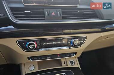 Позашляховик / Кросовер Audi Q5 2018 в  фото 46 Позашляховик / Кросовер Audi Q5 2018 в