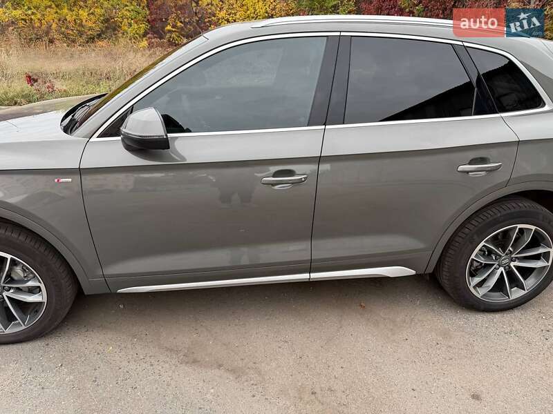 Позашляховик / Кросовер Audi Q5 2023 в Дніпрі фото 4 Позашляховик / Кросовер Audi Q5 2023 в Дніпрі