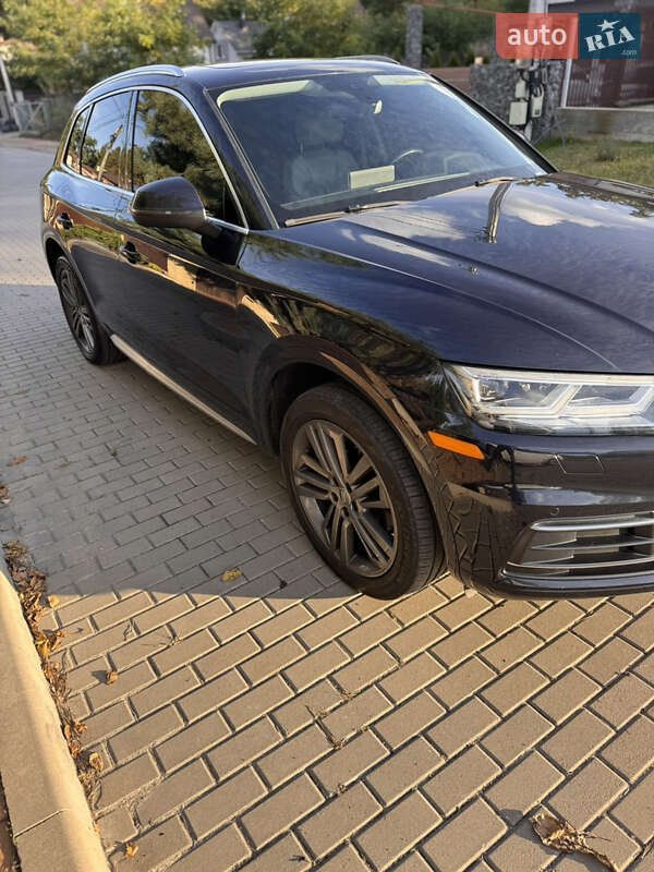 Позашляховик / Кросовер Audi Q5 2017 в Києві
