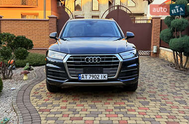 Позашляховик / Кросовер Audi Q5 2019 в  фото 3 Позашляховик / Кросовер Audi Q5 2019 в