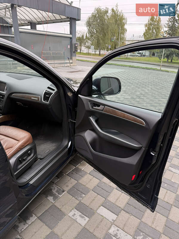 Внедорожник / Кроссовер Audi Q5 2011 в Хмельницком