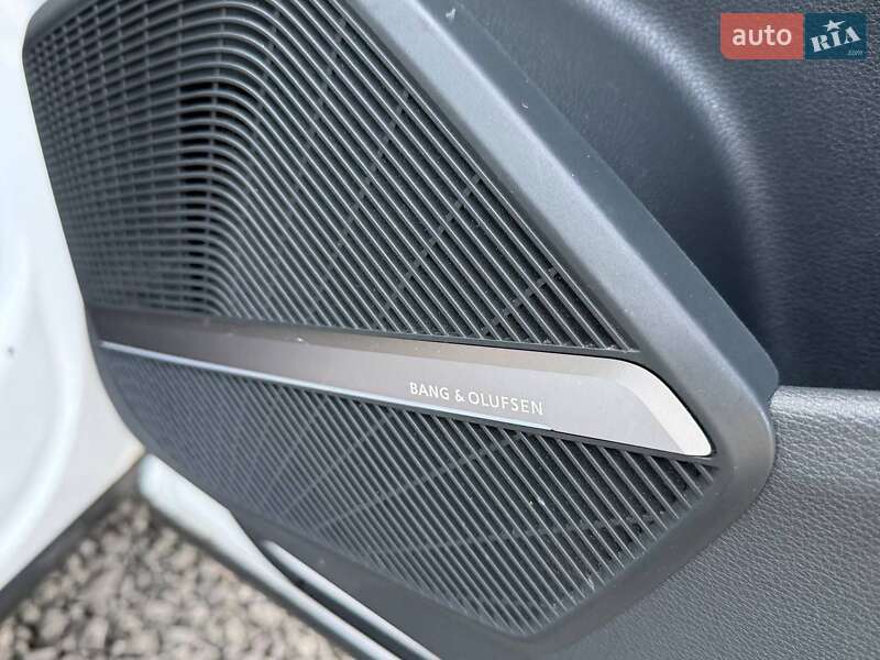 Позашляховик / Кросовер Audi Q5 2017 в Луцьку