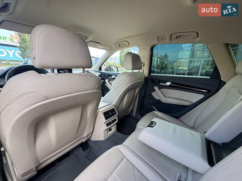 Внедорожник / Кроссовер Audi Q5 2019 в Киеве