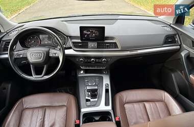 Внедорожник / Кроссовер Audi Q5 2017 в 