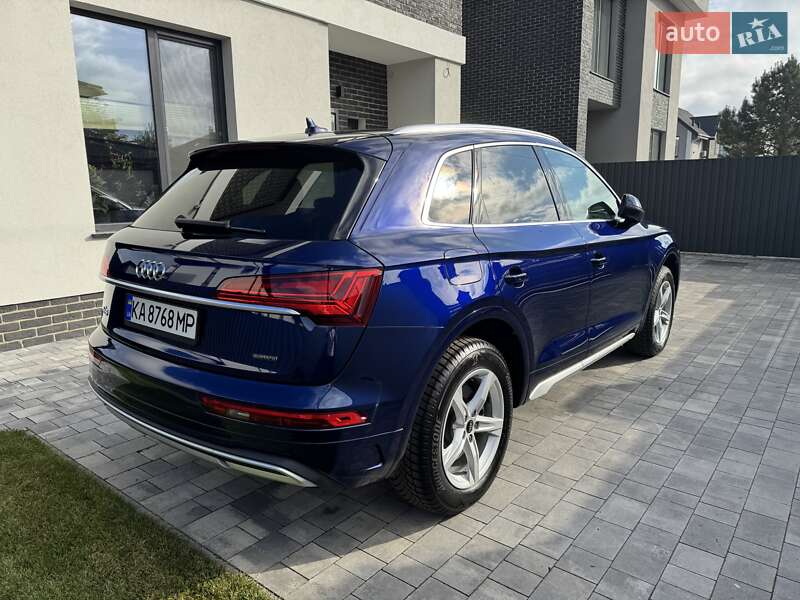 Позашляховик / Кросовер Audi Q5 2021 в Києві