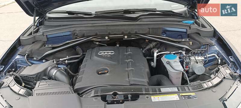 Внедорожник / Кроссовер Audi Q5 2013 в Желтых Водах