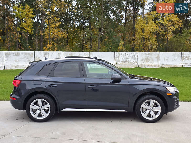 Позашляховик / Кросовер Audi Q5 2018 в Луцьку фото 5 Позашляховик / Кросовер Audi Q5 2018 в Луцьку