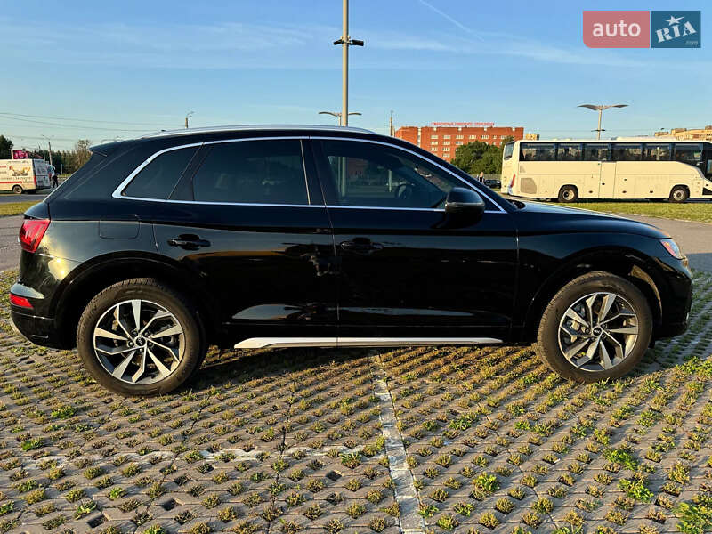 Позашляховик / Кросовер Audi Q5 2021 в Одесі