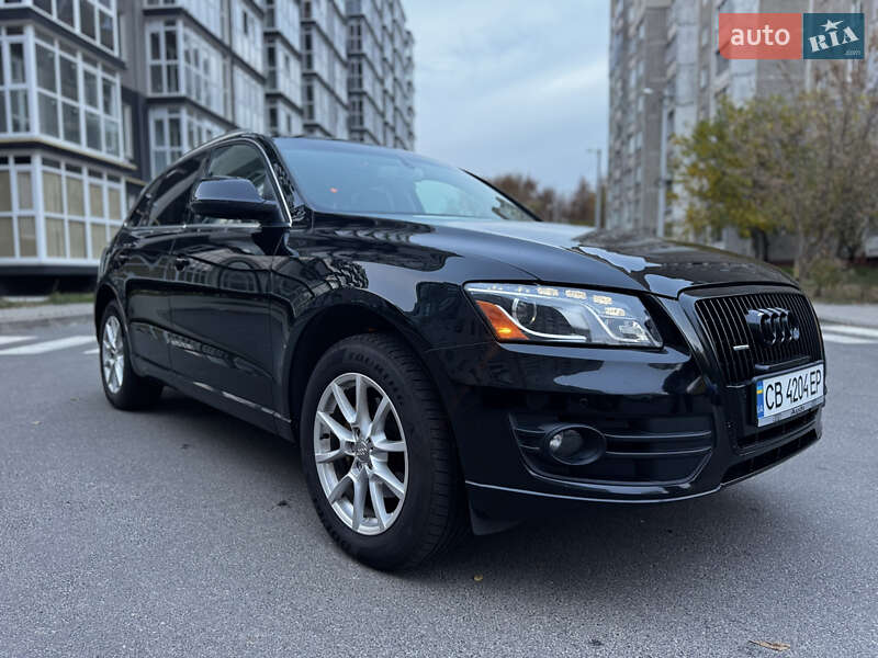 Позашляховик / Кросовер Audi Q5 2011 в Чернігові