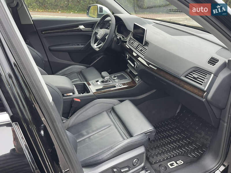 Позашляховик / Кросовер Audi Q5 2018 в Києві фото 25 Позашляховик / Кросовер Audi Q5 2018 в Києві