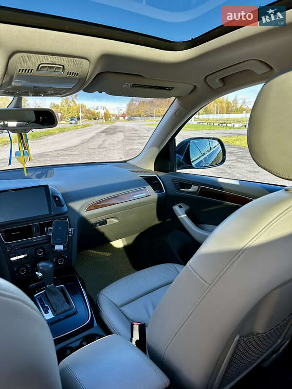 Позашляховик / Кросовер Audi Q5 2011 в Львові