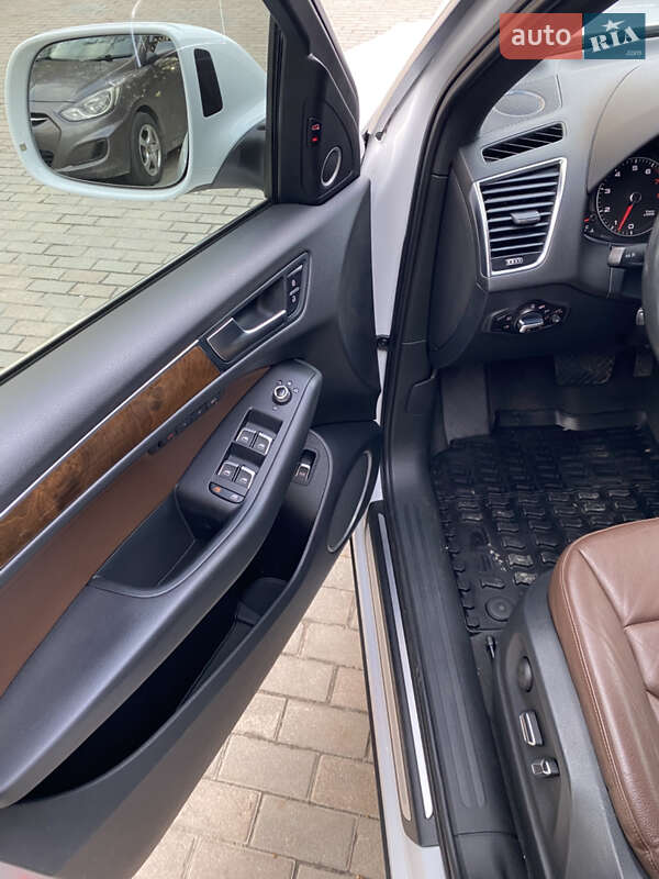 Внедорожник / Кроссовер Audi Q5 2015 в Львове