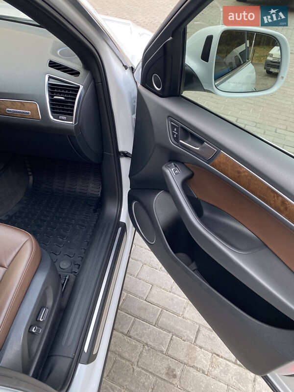 Внедорожник / Кроссовер Audi Q5 2015 в Львове