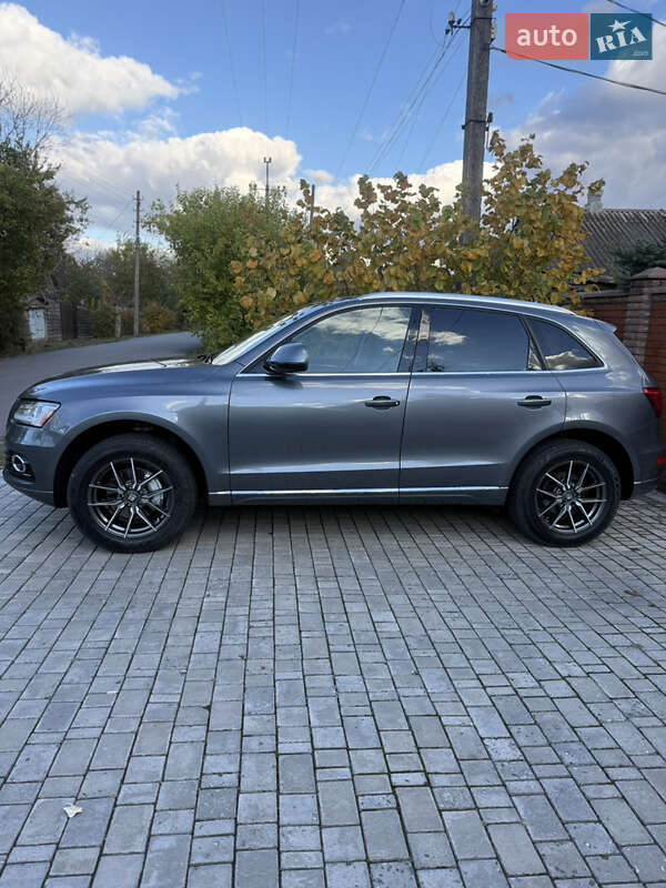 Позашляховик / Кросовер Audi Q5 2015 в Кривому Розі