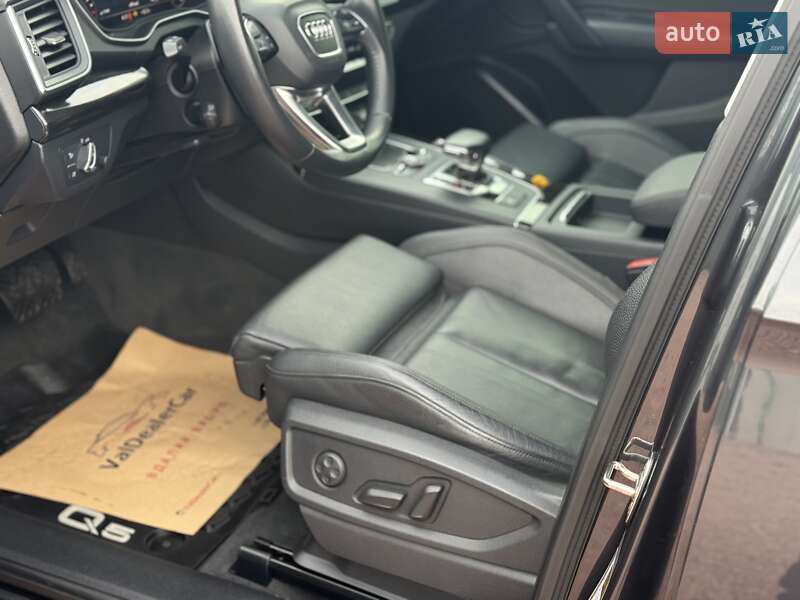 Позашляховик / Кросовер Audi Q5 2018 в Луцьку