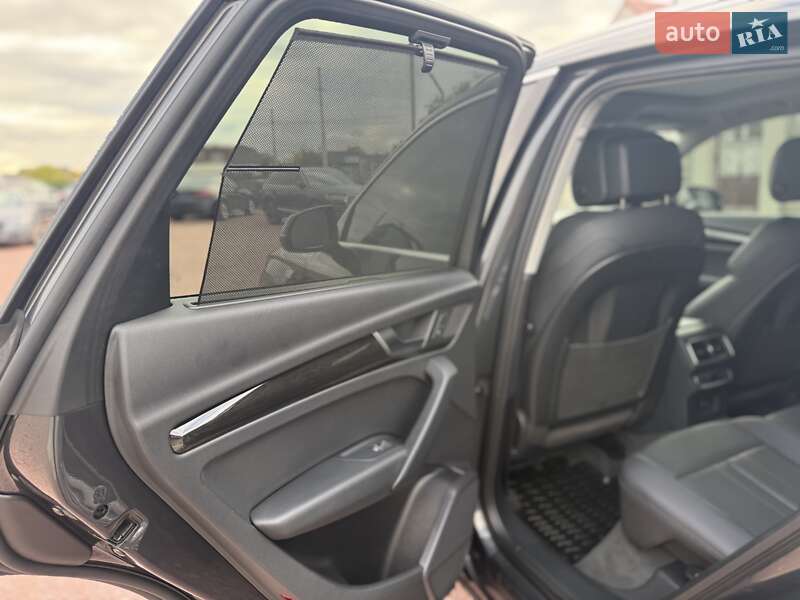 Позашляховик / Кросовер Audi Q5 2018 в Луцьку