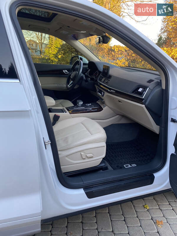 Внедорожник / Кроссовер Audi Q5 2020 в Василькове фото 32 Внедорожник / Кроссовер Audi Q5 2020 в Василькове