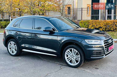 Позашляховик / Кросовер Audi Q5 2017 в  фото 14 Позашляховик / Кросовер Audi Q5 2017 в