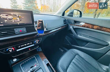 Позашляховик / Кросовер Audi Q5 2017 в  фото 36 Позашляховик / Кросовер Audi Q5 2017 в