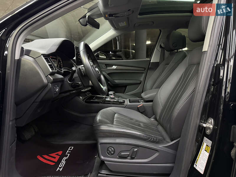 Внедорожник / Кроссовер Audi Q5 2021 в Одессе