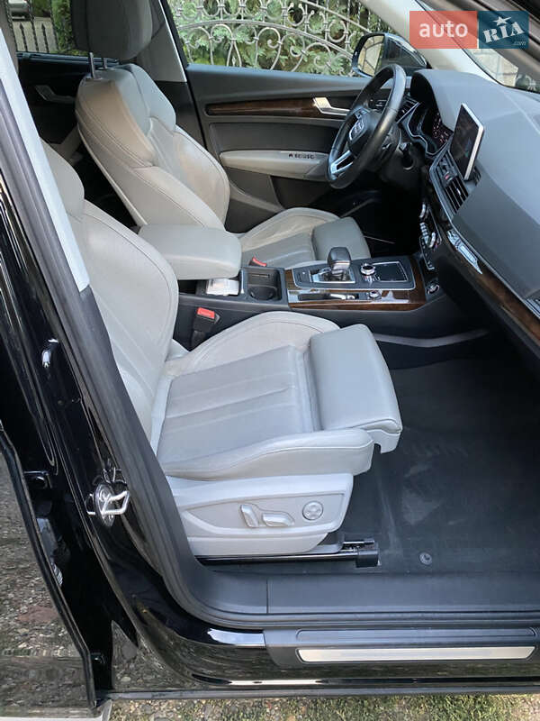 Позашляховик / Кросовер Audi Q5 2018 в Береговому