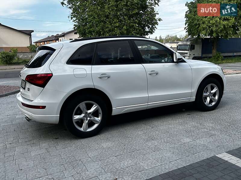 Внедорожник / Кроссовер Audi Q5 2015 в Ровно