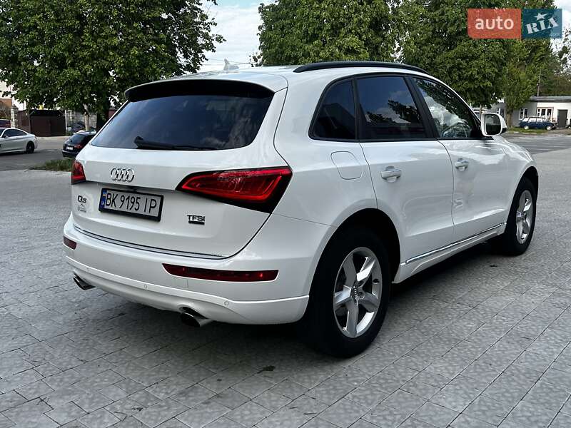 Внедорожник / Кроссовер Audi Q5 2015 в Ровно