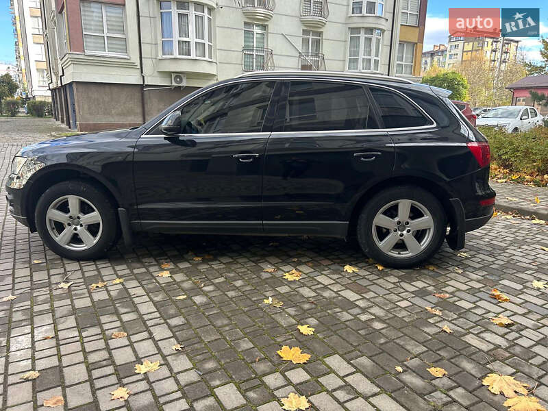 Позашляховик / Кросовер Audi Q5 2011 в Івано-Франківську