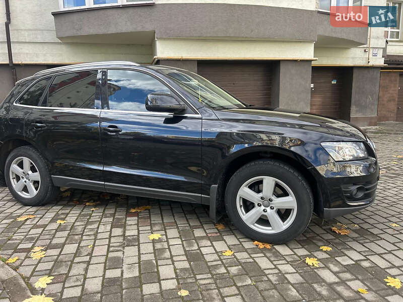 Позашляховик / Кросовер Audi Q5 2011 в Івано-Франківську