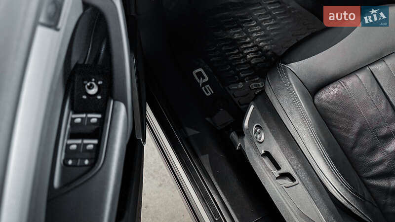 Позашляховик / Кросовер Audi Q5 2019 в Рівному