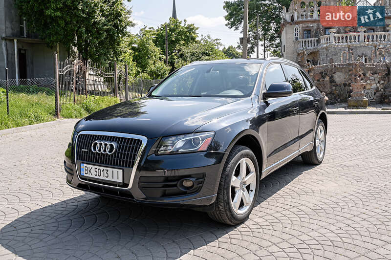 Внедорожник / Кроссовер Audi Q5 2011 в Луцке