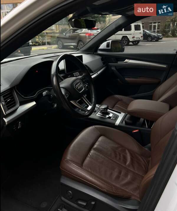 Позашляховик / Кросовер Audi Q5 2017 в Львові фото 7 Позашляховик / Кросовер Audi Q5 2017 в Львові