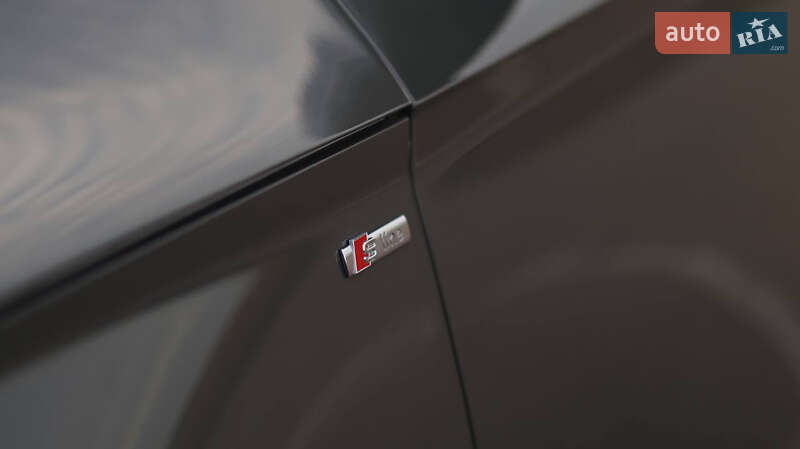 Внедорожник / Кроссовер Audi Q5 2022 в Киеве