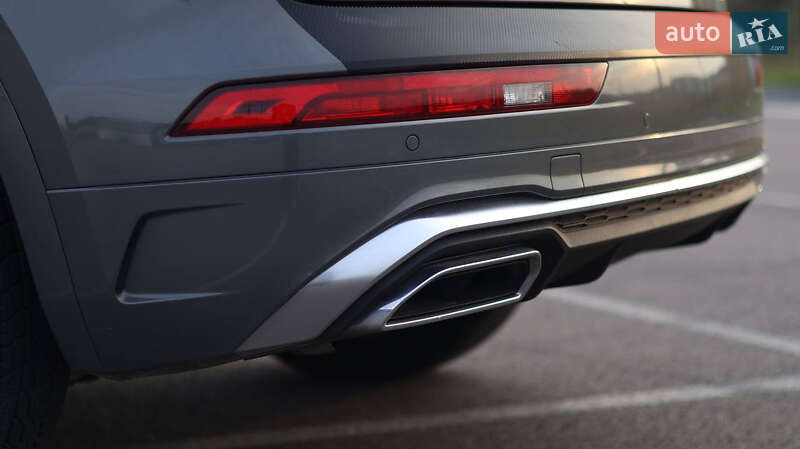 Внедорожник / Кроссовер Audi Q5 2022 в Киеве