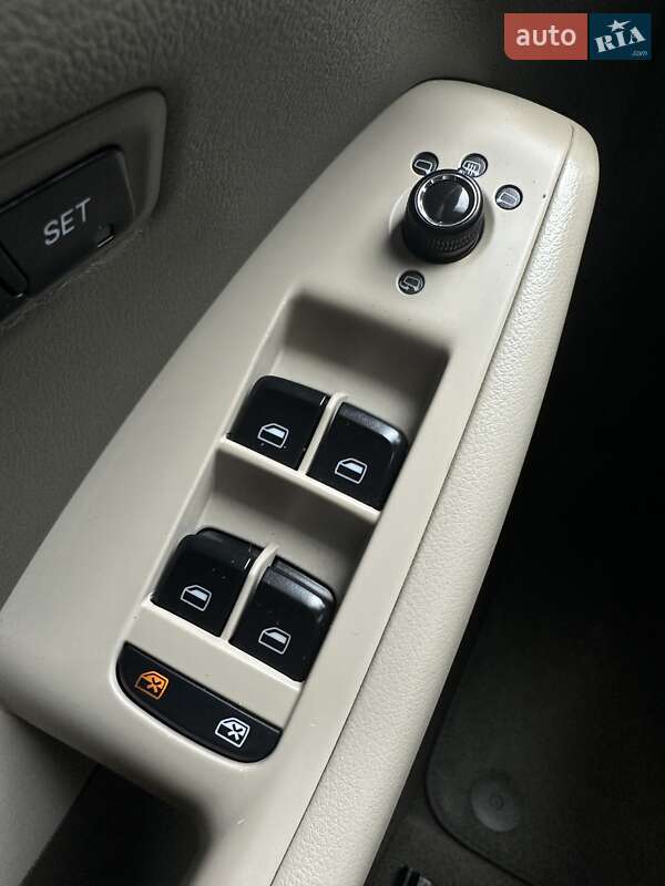 Позашляховик / Кросовер Audi Q5 2011 в Білогородці