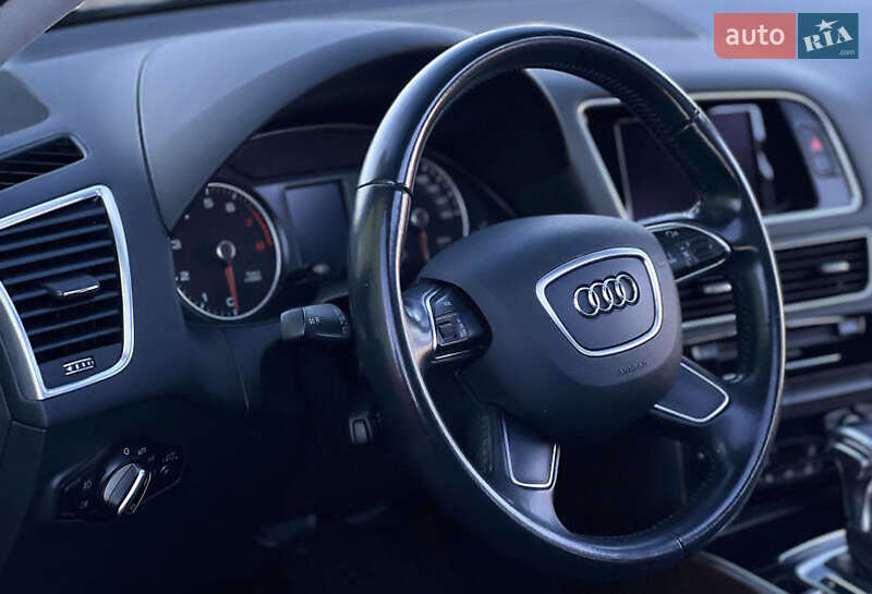 Позашляховик / Кросовер Audi Q5 2016 в Івано-Франківську