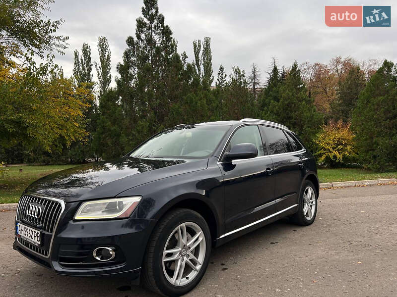 Позашляховик / Кросовер Audi Q5 2012 в Слов'янську