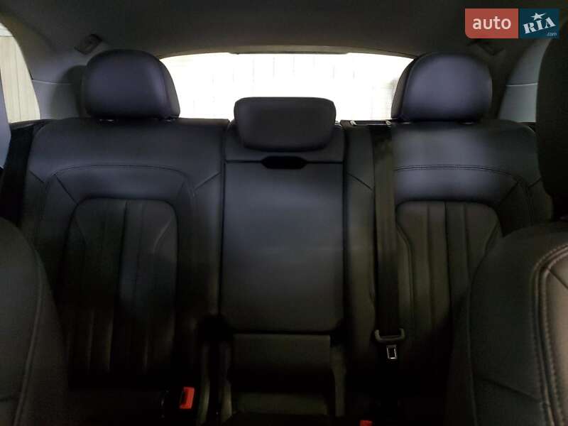 Позашляховик / Кросовер Audi Q5 2019 в Львові фото 10 Позашляховик / Кросовер Audi Q5 2019 в Львові