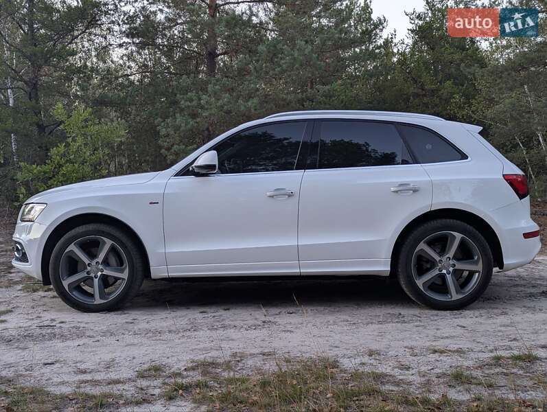 Позашляховик / Кросовер Audi Q5 2015 в Києві