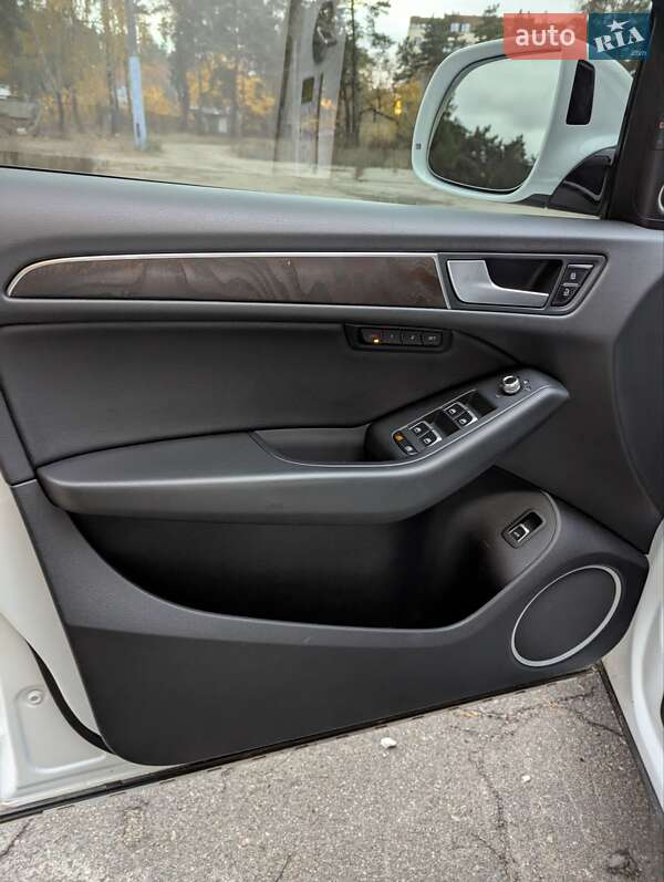 Позашляховик / Кросовер Audi Q5 2015 в Києві