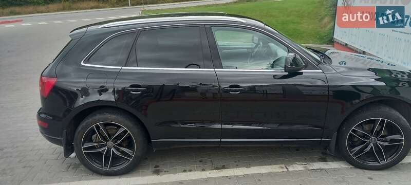 Позашляховик / Кросовер Audi Q5 2010 в Тернополі