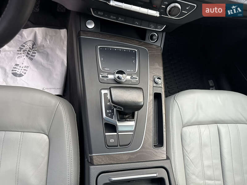 Позашляховик / Кросовер Audi Q5 2018 в Києві