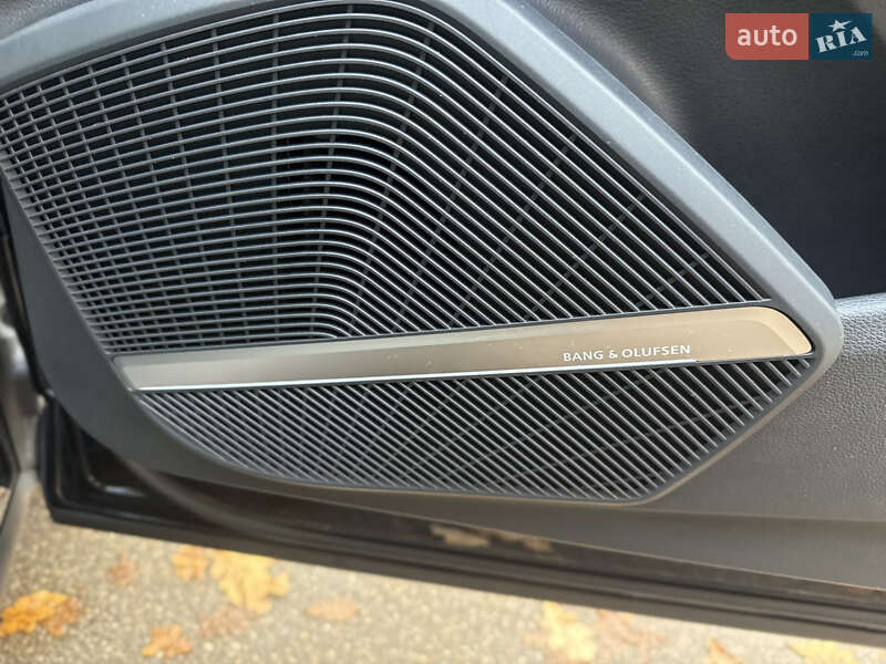 Позашляховик / Кросовер Audi Q5 2018 в Києві