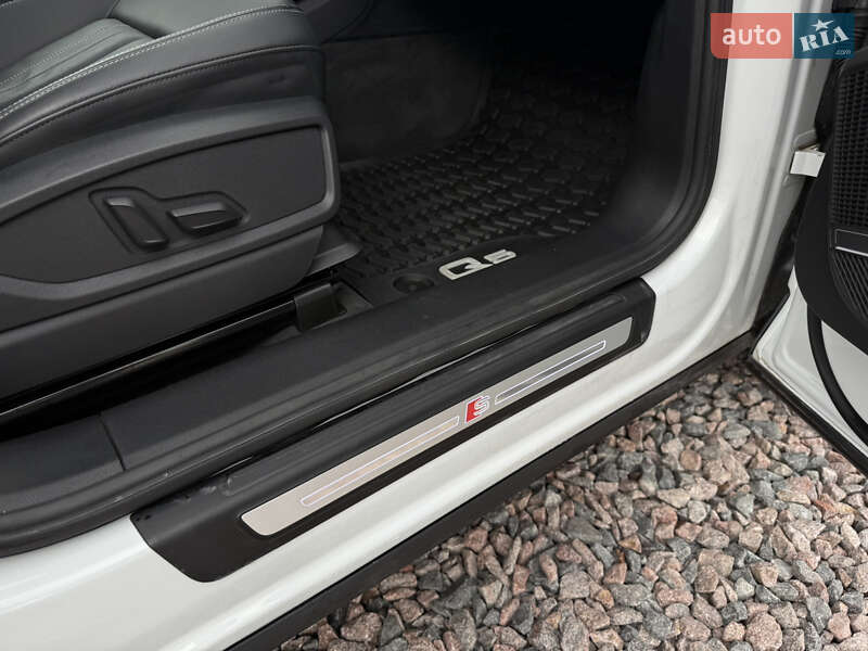 Позашляховик / Кросовер Audi Q5 2023 в Києві