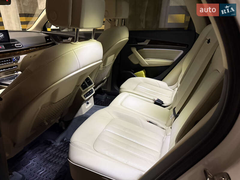 Позашляховик / Кросовер Audi Q5 2017 в Рівному фото 16 Позашляховик / Кросовер Audi Q5 2017 в Рівному