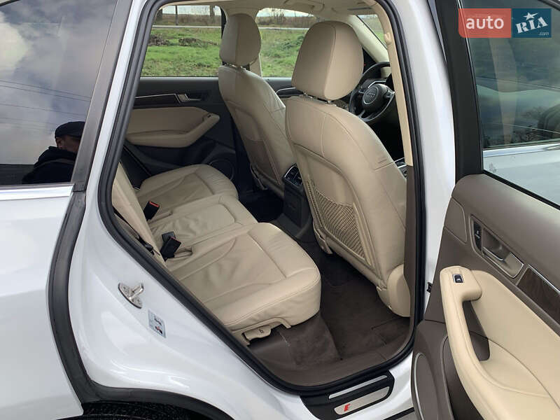 Внедорожник / Кроссовер Audi Q5 2015 в Киеве