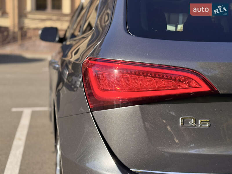 Позашляховик / Кросовер Audi Q5 2016 в Києві