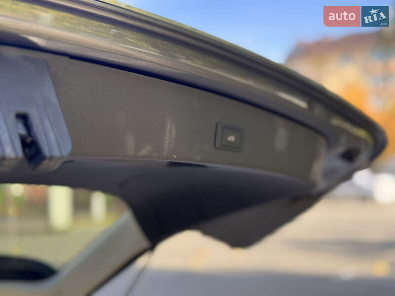 Позашляховик / Кросовер Audi Q5 2016 в Києві